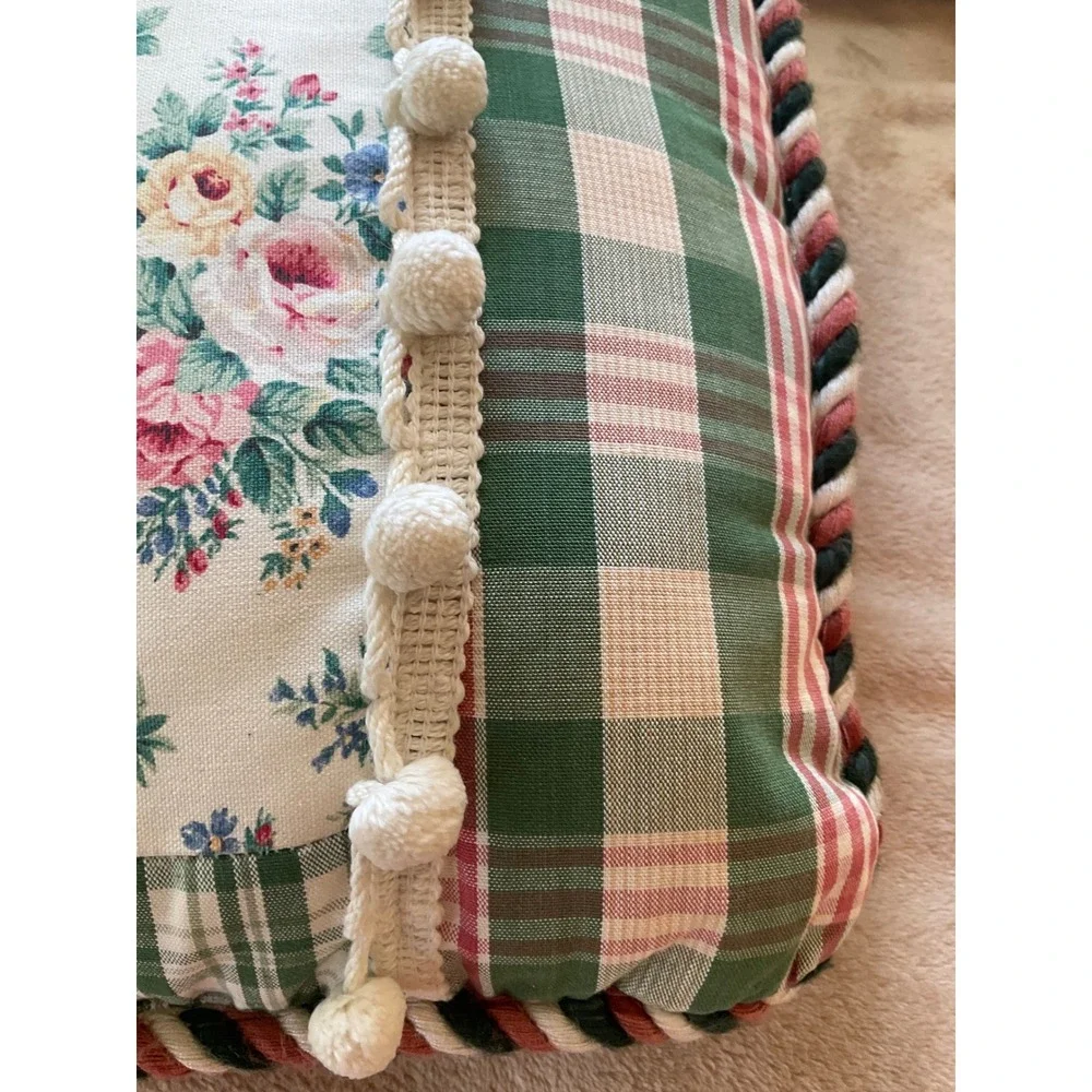 Vintage Floral Plaid Decorative Throw‎ Pillow Pom Pom Trim Rope Edge Green Pink